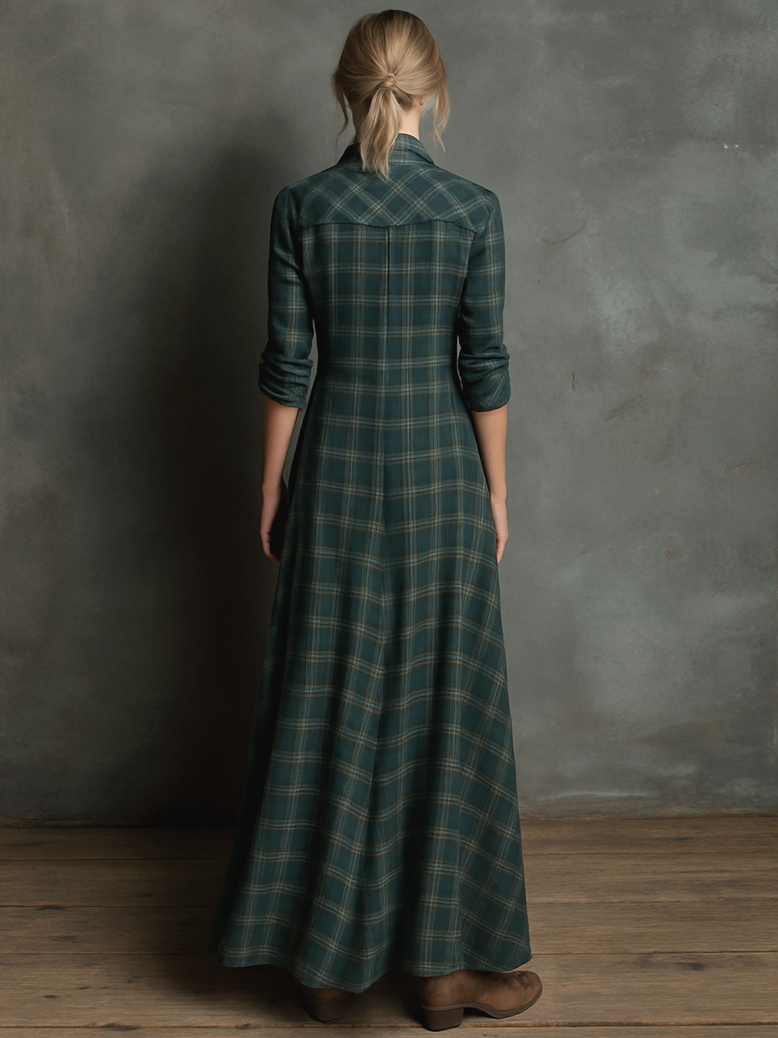 ÉLISE – ROBE LONGUE À RAYURES AVEC COL